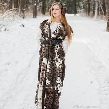 Норковый жилет в пол с пятнистым рисунком